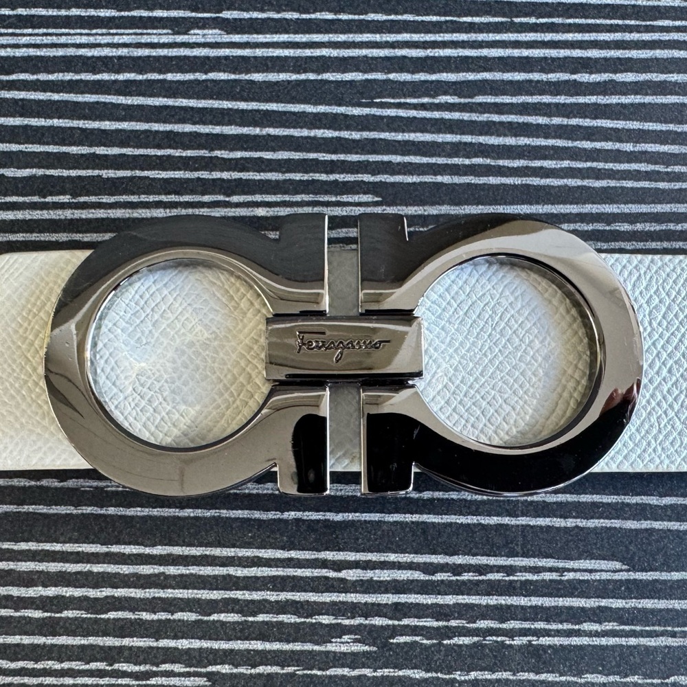 Salvatore Ferragamo White Textured Strap Belt with Gunmetal Gancini Buckle